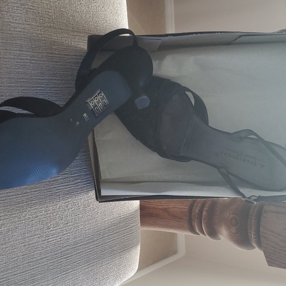Dress Shoes - Picture 5 of 9